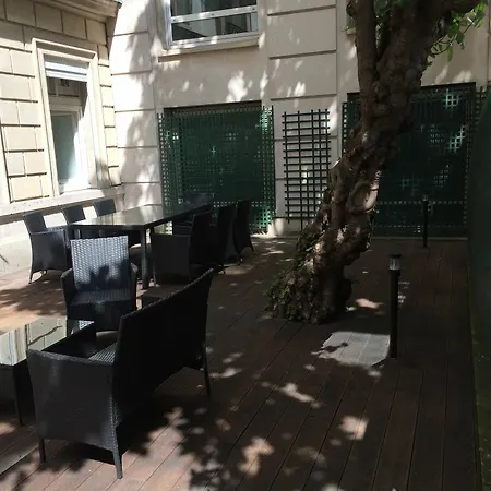 Milestay Champs Elysees * Parigi